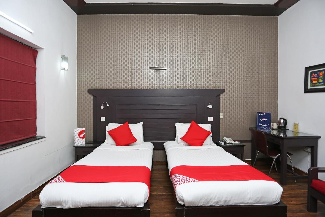 Hotel Chalet New Delhi Exterior photo